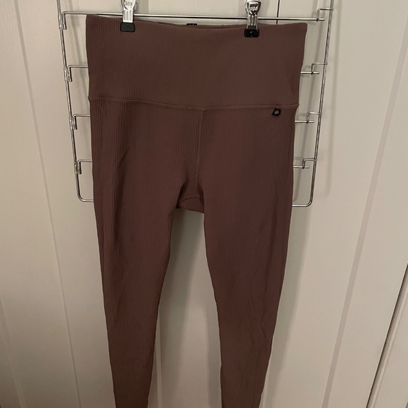 Athleta Ribbed Legging - Picture 3 of 3